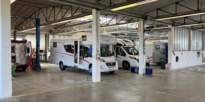 Caravan dealer - Servicepartner: Goldschmitt - Germany - Werkstattbereich - campingwelt Weißenhorn