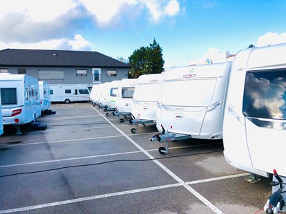 Caravan dealer - Servicepartner: Thetford - Wohnwagen Außengelände - Camping.holiday CRC GesmbH