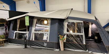 Wohnwagenhändler - Servicepartner: AL-KO - Große Ausstellung mit Isabella wohnwagenvorzelt - Jysk Caravan Center 
