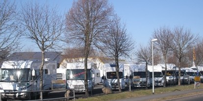 Caravan dealer - Verkauf Reisemobil Aufbautyp: Integriert - Germany - Blick von der Autobahn - Kuno Caravaning GmbH & Co. KG