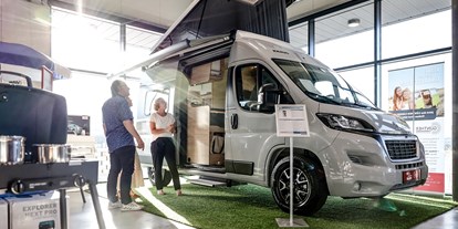 Caravan dealer - Verkauf Reisemobil Aufbautyp: Alkoven - Hesse - Kundenberatung - Günther Caravaning GmbH