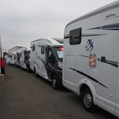 RV dealer - ein Blick auf neue Knaus Reisemobile von unserer Ausstellung - Caravanium Reisemobile GmbH