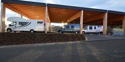 Caravan dealer - Thurgau - Wohnmobil Ausstellung unter Dach - wettersicher!
Abstellplätze gedeckt - WoMo Vermietung GmbH