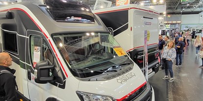 Caravan dealer - Markenvertretung: Eura Mobil - Germany - Messe D#dorf 2023, der X 150 und X250 sind endlich lieferbar - CarWo