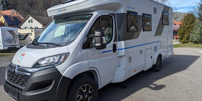 Caravan dealer - Kühlschrank - Wohnmobile Röder SUN LIVING S 72 DL