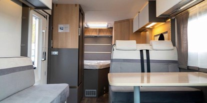 Caravan dealer - Campingsstühle - Wohnmobile Röder LMC H 630 G