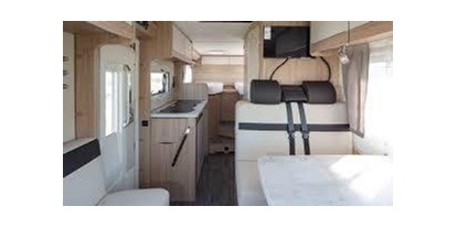Caravan dealer - Campingsstühle - Wohnmobile Röder LMC H 730 G