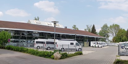 Wohnwagenhändler - Campingshop - Bayern - Willkommen in der Caravaning Galerie - Caravaning Galerie Augsburg - Ihr freundlicher Partner in Bayern für Hymer und Fleurette