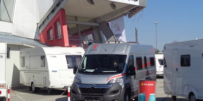 Caravan dealer - Verkauf Reisemobil Aufbautyp: Kastenwagen - Austria - rundumservice-Pichler e.U.
