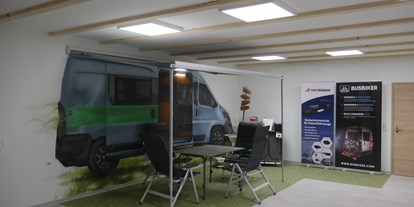 Wohnwagenhändler - Verkauf Reisemobil Aufbautyp: Integriert - Freizeitfahrzeuge-Teichmann