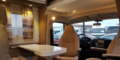 Caravan dealer - Verkauf Reisemobil Aufbautyp: Integriert - PGS Freizeitmobile GmbH