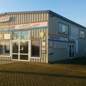 RV dealer - Unsere Verkaufs- und Werkstatthalle - Hagemann Camping + Freizeit GmbH