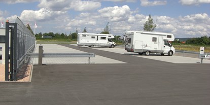 Caravan dealer - Unfallinstandsetzung - Ettenheim - Übernachtunsgplätze mit Stromstationen - Ernst Caravan & Freizeit Center GmbH