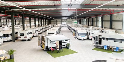 Caravan dealer - Campingshop - Bocholt - Ausstellung Wohnwagen und Reisemobile - Caravan Center Bocholt