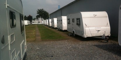 Caravan dealer - Markenvertretung: Hobby - Frischmuth 10 000 qm Camping Markt