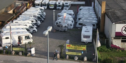Caravan dealer - Verkauf Reisemobil Aufbautyp: Kastenwagen - Blick aufs Ausstellungsgelände von Speyerer Straße - Caravanium Reisemobile GmbH