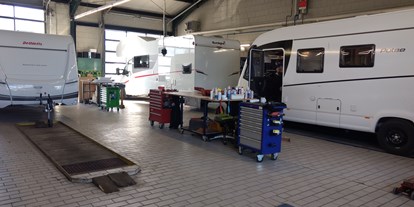 Caravan dealer - Serviceinspektion - Köln, Bonn, Eifel ... - Camping Oase Kerpen GmbH