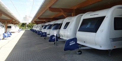 Caravan dealer - Vermietung Reisemobil - überdachte Ausstellung - Bayern Camper