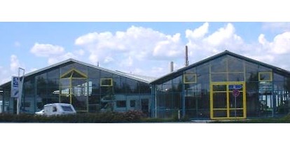 Wohnwagenhändler - Markenvertretung: Knaus Tabbert - Augsburg - Wohnmobil Center Petz