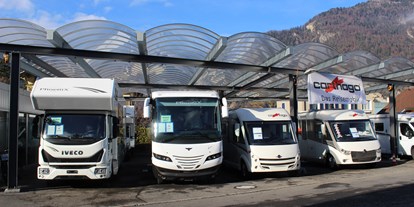 Wohnwagenhändler - Verkauf Reisemobil Aufbautyp: Alkoven - Bern - Top Camp AG