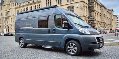 Caravan dealer - Markenvertretung: Globecar - OrangeCamp K6 Reisemobil - Kompaktes Reisemobil, ideal für 2 Personen (Sitzplätze 4) - WoMo Vermietung GmbH
