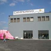 Wohnmobilhändler - Bildquelle: www.campering.it - Campering S.r.l.