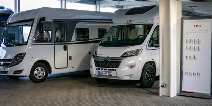 Caravan dealer - Verkauf Reisemobil Aufbautyp: Kastenwagen - A. C. Dehne GmbH