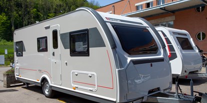 Caravan dealer - Campingshop - Zurich - Sterckeman Alizé Trend 530PE der grosszügige Familien Wohnwagen, voll Wintertauglich Dank i.R.P. Technologie. - R&H Caravan GmbH