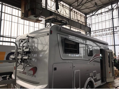 Caravan dealer - Servicepartner: Dometic - Thuringia - Einbau der Dometic Freshlight 2200 Dachklimaanlage in unser Vorführfahrzeug . - VAN - STORE GOLDSCHMITT PREMIUMPARTNER