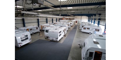Caravan dealer - Servicepartner: Dometic - Ausstellungshalle - Caravan Company Berlin Schötzau u. Sohn