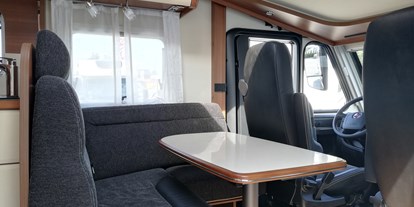 Wohnwagenhändler - Kühlschrank - Reisemobile Zill LMC - Explorer I 675 G Comfort