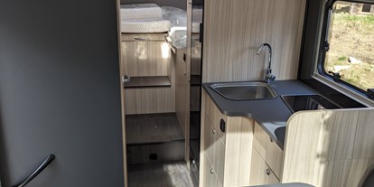 Caravan dealer - Warmwasser - Wohnmobile Röder SUN LIVING S 72 DL
