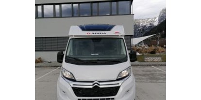 Wohnwagenhändler - Aufbauart: Teilintegriert - Österreich - Adria Compact Axess DL