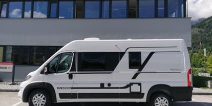 Caravan dealer - Fahrzeugzustand: gebraucht - Adria Twin Axess 600 SP Reserviert Vermietung 2023