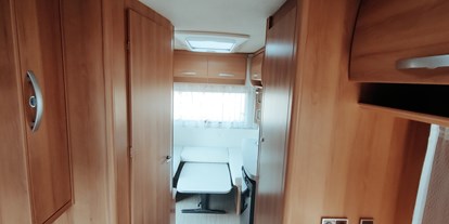 Wohnwagenhändler - Bordtoilette - Caravan-Center Jens Patzer Hymer Eriba Nova 470  