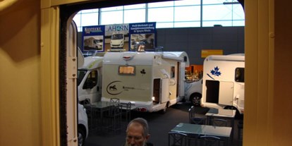 Caravan dealer - Vermietung Reisemobil - Austria - viel Interesse am Ahorn Stand - WFC Wohnmobile