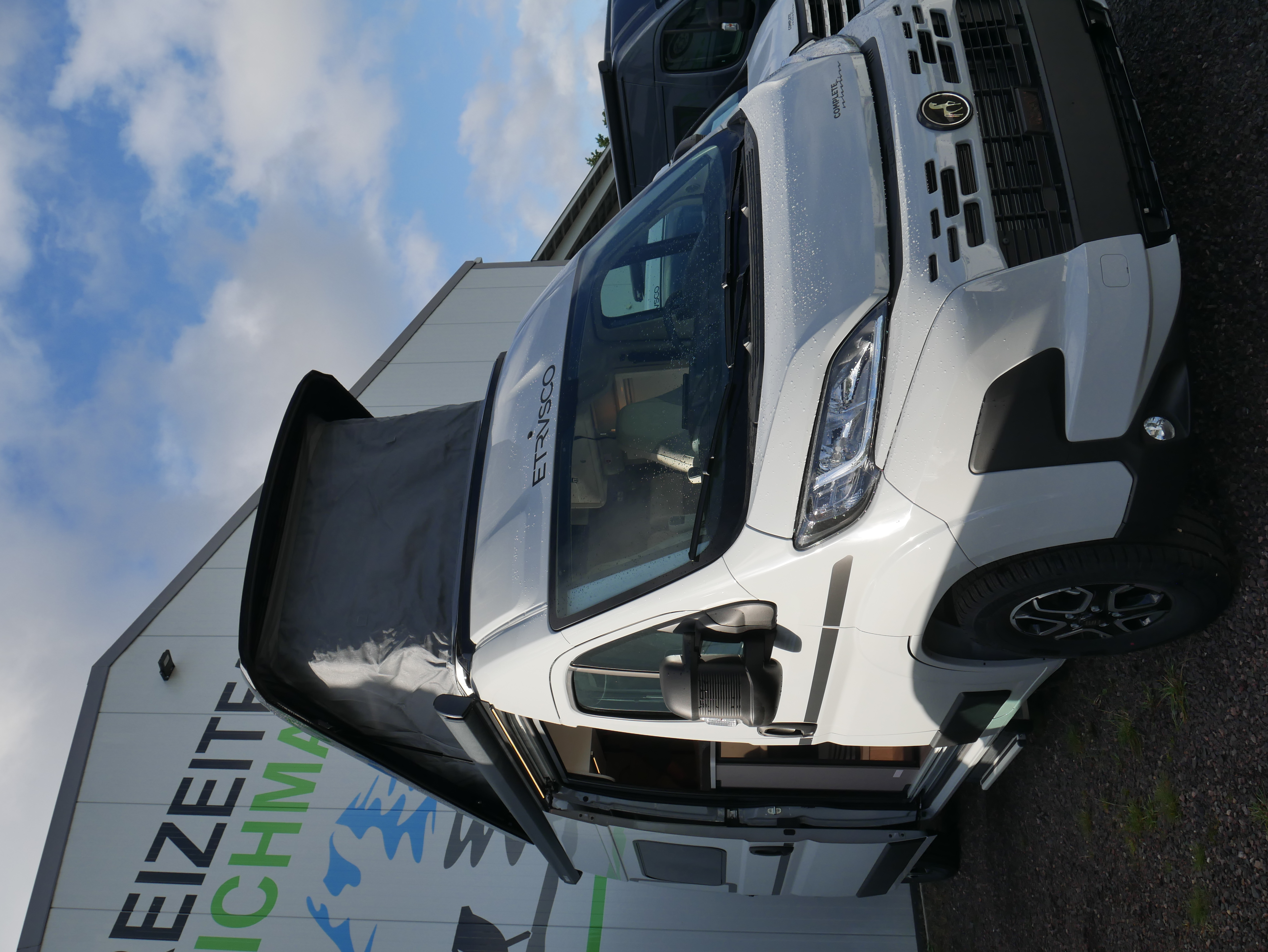 Wohnwagenhändler - Wohnmobil/Kastenwagen Etrusco CV 600 DB mit Schlafdach M+S Alpine Neufahrzeug sofort verfügbar 