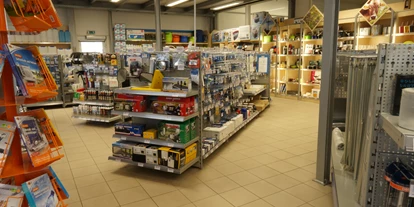 Wohnwagenhändler - Augsburg - großzügiger Campingzubehörshop - Dyck-Scharl Caravaning