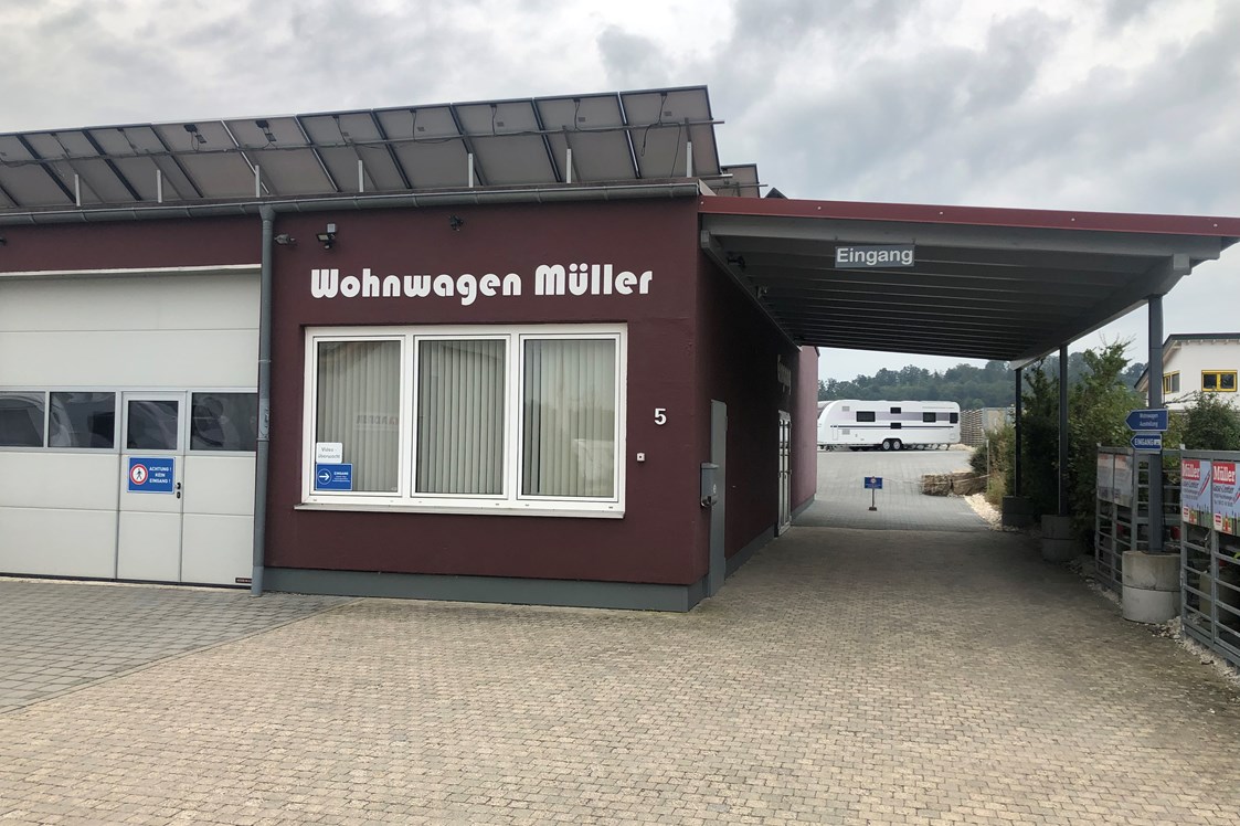 Wohnmobilhändler: Wohnwagen-Müller