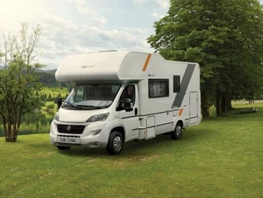Wohnmobilhändler: Wohnmobil mieten - Alkoven Sun Living bei AlbCamper.de - AlbCamper Wohnmobilvermietung, Wohnmobil mieten