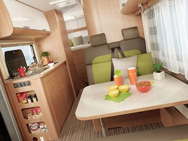 Wohnmobilhändler: Wohnmobilvermietung mit Alkoven - AlbCamper Wohnmobilvermietung, Wohnmobil mieten