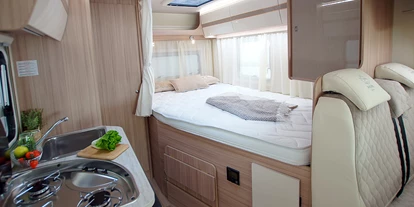 Wohnwagenhändler - Metzingen - kompaktes kleines Wohnmobil mieten - AlbCamper Wohnmobilvermietung, Wohnmobil mieten