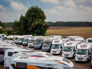 Wohnmobilhändler: P-concept Reisemobile