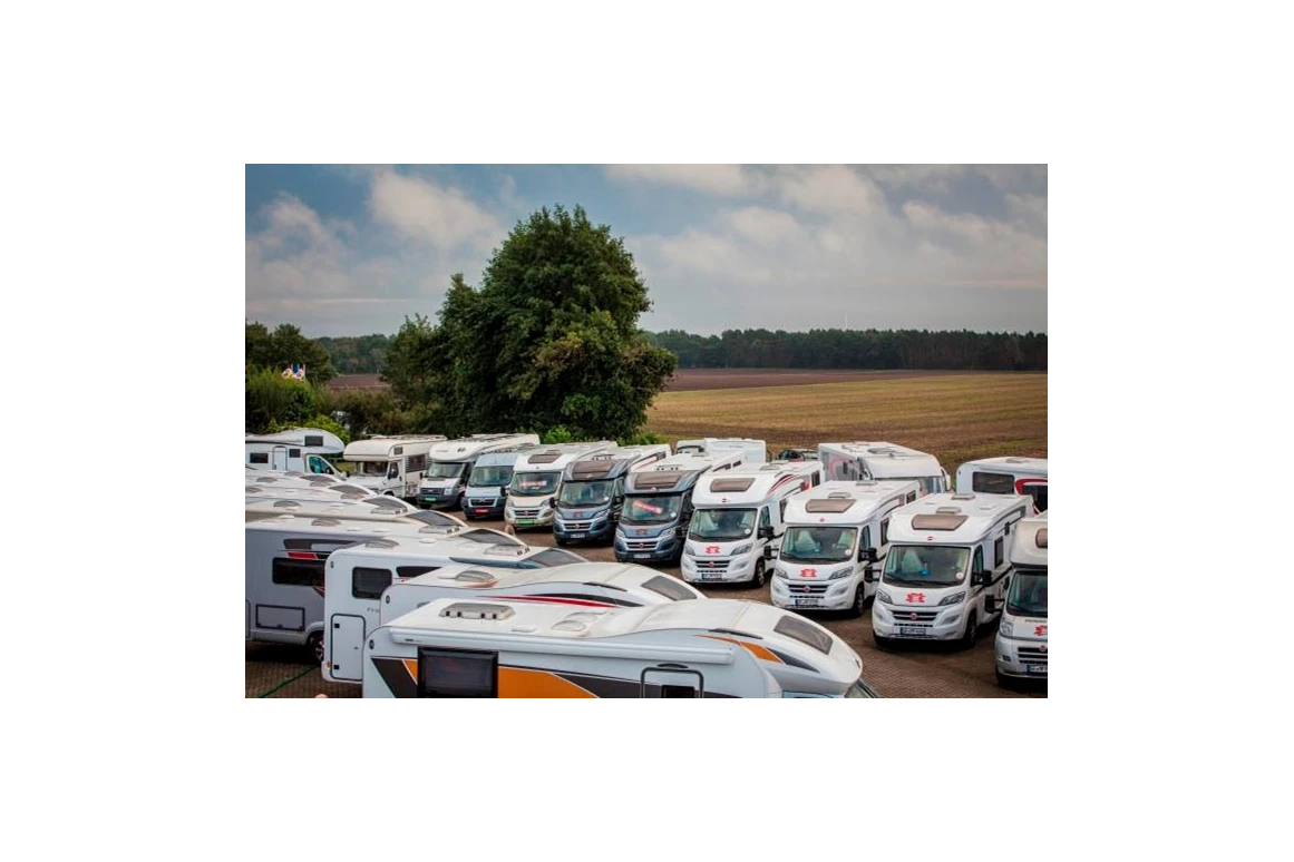 Wohnmobilhändler: P-concept Reisemobile