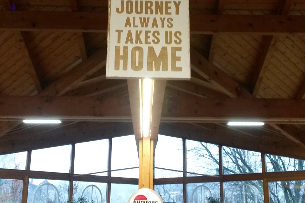 Wohnmobilhändler: Unser Zubehörshop - außergewöhnlich gestaltet und außergewöhnlich einladend zum Stöbern! - P-concept Reisemobile