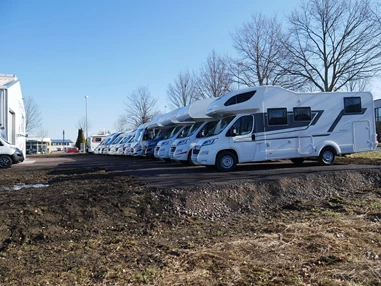Wohnmobilhändler: Freizeitfahrzeuge-Teichmann