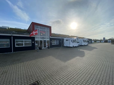 Wohnmobilhändler: Jysk Caravan Center großes Geschäft mit großer Auswahl.
Wir sind Händler von Hobby, Knaus, Fendt, T@B, Vega Caravans sowie Ahorn und Hobby Reisemobilen und Vans - Jysk Caravan Center