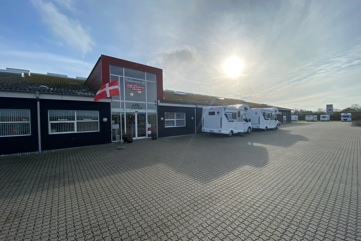 Wohnmobilhändler: Jysk Caravan Center großes Geschäft mit großer Auswahl.
Wir sind Händler von Hobby, Knaus, Fendt, T@B, Vega Caravans sowie Ahorn und Hobby Reisemobilen und Vans - Jysk Caravan Center