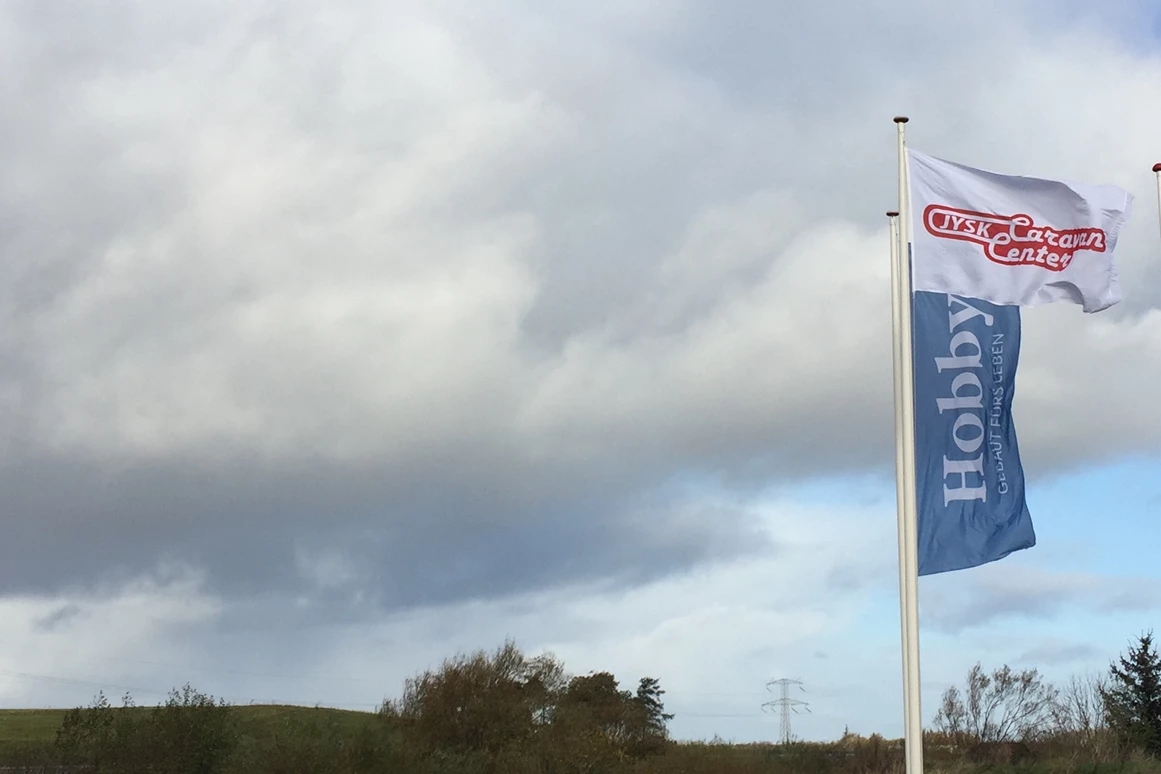 Wohnmobilhändler: Wir sind Händler von Hobby, Knaus, Fendt, T@B, Vega Caravans sowie Ahorn und Hobby Reisemobilen und Vans - Jysk Caravan Center