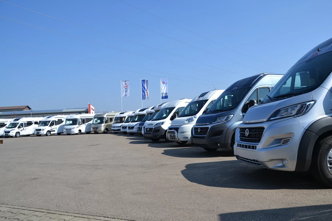 Wohnmobilhändler: Wohnmobile-Wohnwagen Wiedemann GmbH